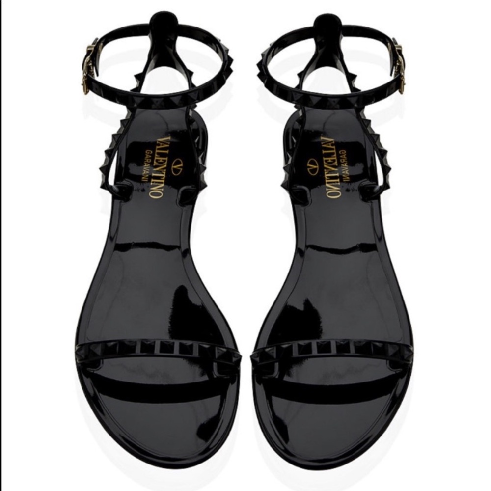 LOOKING FOR THESE!! Valentino Rockstud Jelly 35